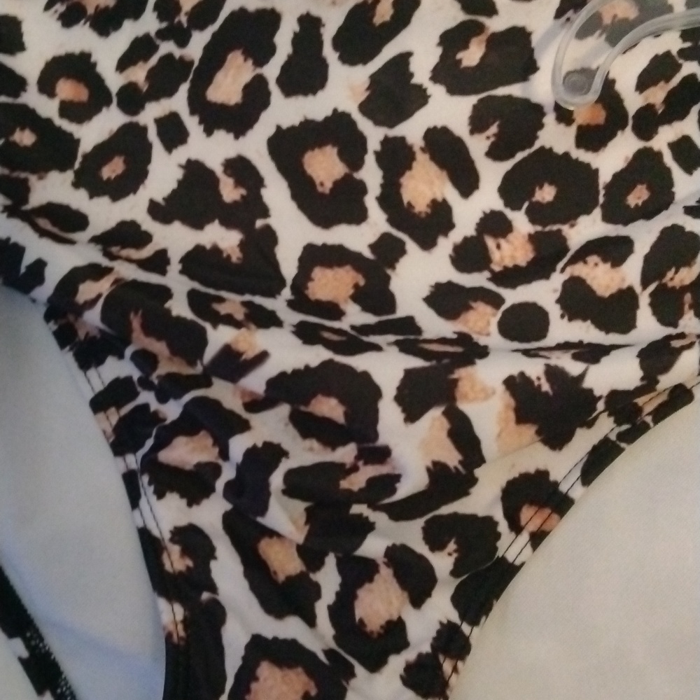 Bathing suit - Picture 4 of 5